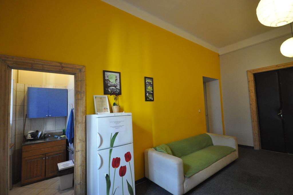 Hostel Yellow Kraków Exteriör bild