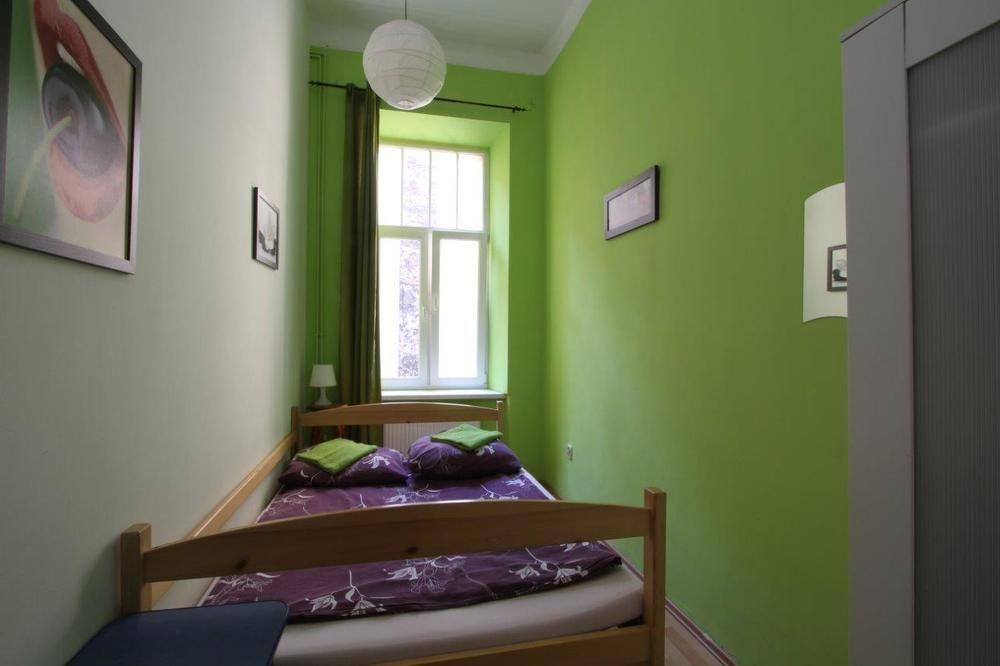 Hostel Yellow Kraków Exteriör bild